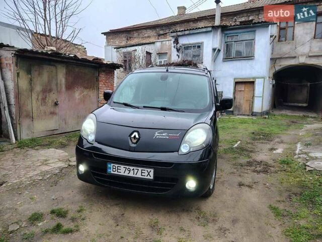 Черный Рено Кенгу, объемом двигателя 1.5 л и пробегом 295 тыс. км за 8000 $, фото 1 на Automoto.ua