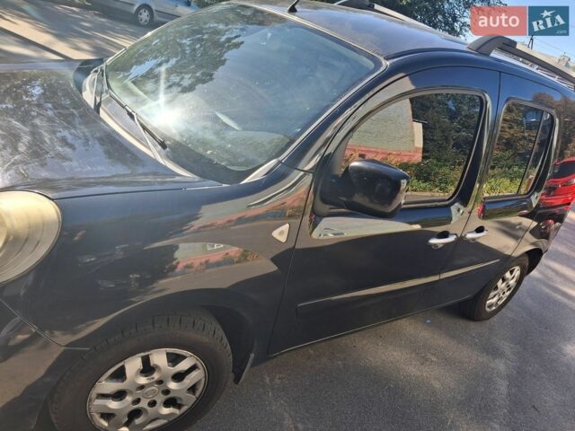 Черный Рено Кенгу, объемом двигателя 1.5 л и пробегом 142 тыс. км за 8500 $, фото 1 на Automoto.ua