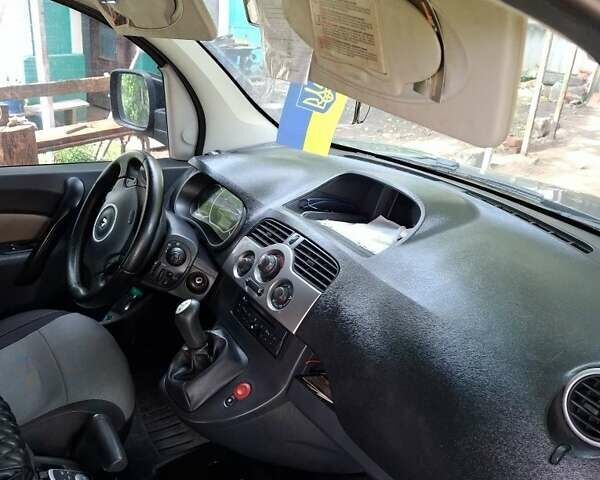 Черный Рено Кенгу, объемом двигателя 1.5 л и пробегом 260 тыс. км за 8200 $, фото 1 на Automoto.ua