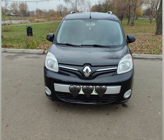 Черный Рено Кенгу, объемом двигателя 1.5 л и пробегом 228 тыс. км за 10100 $, фото 1 на Automoto.ua