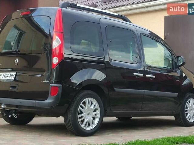 Черный Рено Кенгу, объемом двигателя 1.46 л и пробегом 77 тыс. км за 12000 $, фото 1 на Automoto.ua