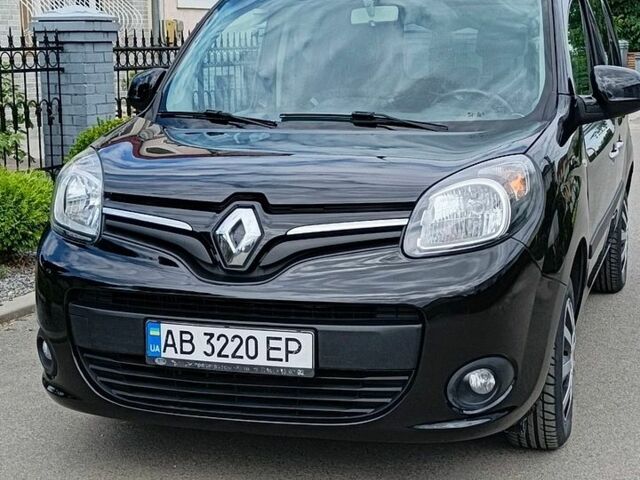 Черный Рено Кенгу, объемом двигателя 1.5 л и пробегом 200 тыс. км за 7950 $, фото 1 на Automoto.ua