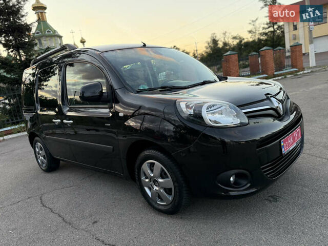Черный Рено Кенгу, объемом двигателя 1.5 л и пробегом 110 тыс. км за 12599 $, фото 1 на Automoto.ua