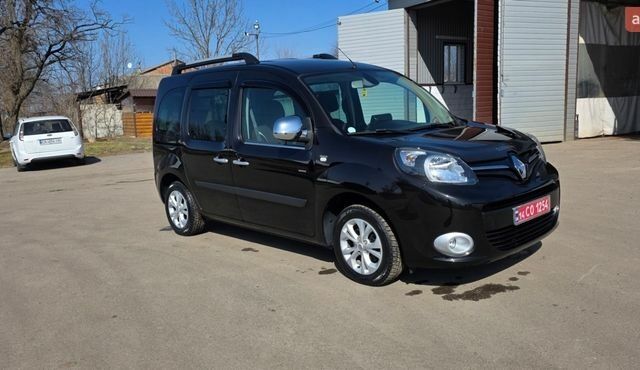 Черный Рено Кенгу, объемом двигателя 1.5 л и пробегом 137 тыс. км за 12700 $, фото 1 на Automoto.ua