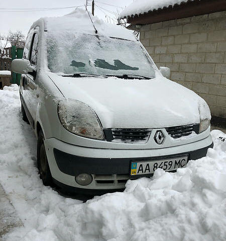 Белый Рено Кенгу груз., объемом двигателя 1.5 л и пробегом 220 тыс. км за 4000 $, фото 1 на Automoto.ua