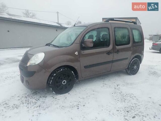 Коричневий Рено Кєнгу, об'ємом двигуна 1.5 л та пробігом 268 тис. км за 8300 $, фото 1 на Automoto.ua