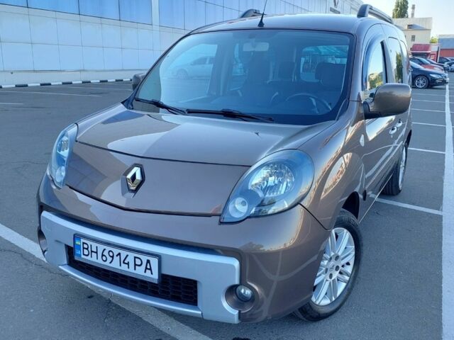 Коричневий Рено Кєнгу, об'ємом двигуна 1.5 л та пробігом 258 тис. км за 8500 $, фото 1 на Automoto.ua