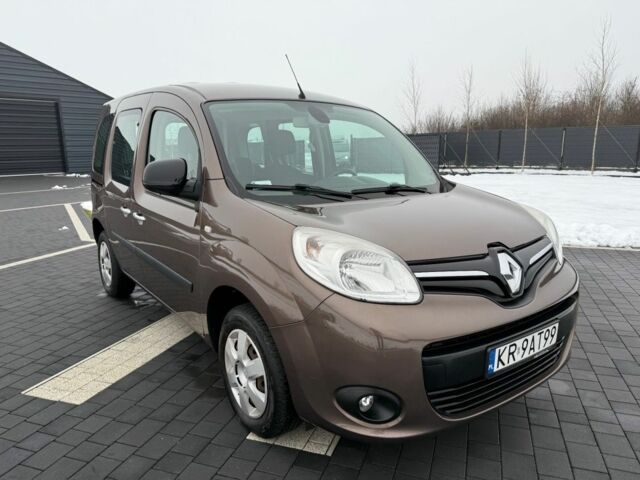 Коричневый Рено Кенгу, объемом двигателя 1.5 л и пробегом 156 тыс. км за 2300 $, фото 1 на Automoto.ua