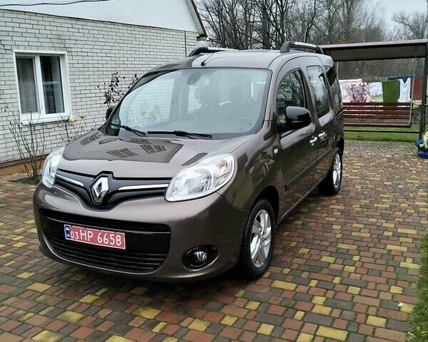 Коричневый Рено Кенгу, объемом двигателя 1.5 л и пробегом 256 тыс. км за 10999 $, фото 1 на Automoto.ua