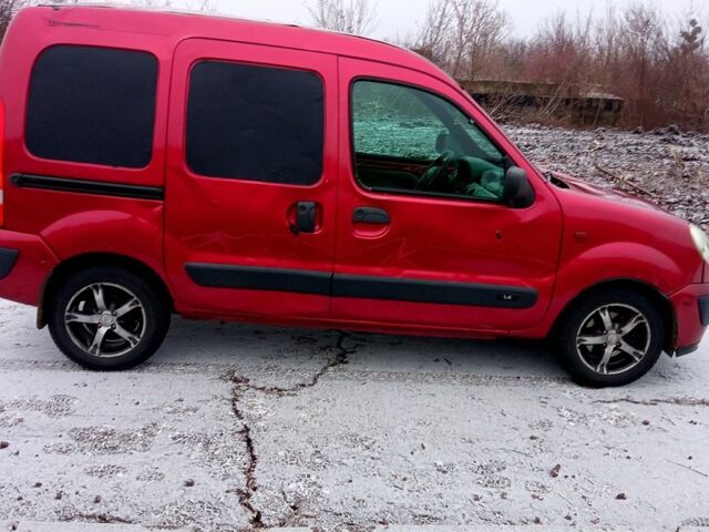 Червоний Рено Кєнгу, об'ємом двигуна 1.4 л та пробігом 190 тис. км за 1700 $, фото 1 на Automoto.ua