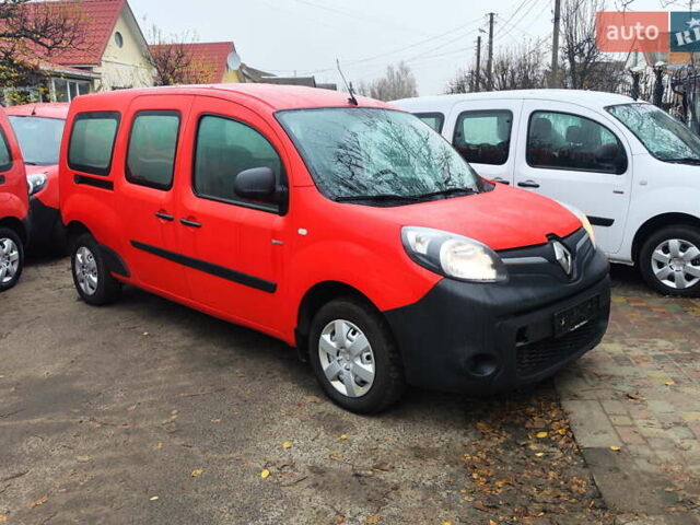 Красный Рено Кенгу, объемом двигателя 0 л и пробегом 63 тыс. км за 12399 $, фото 1 на Automoto.ua