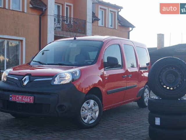 Красный Рено Кенгу, объемом двигателя 0 л и пробегом 54 тыс. км за 11555 $, фото 1 на Automoto.ua