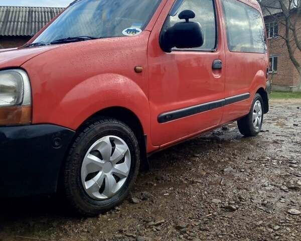 Красный Рено Кенгу, объемом двигателя 1.9 л и пробегом 250 тыс. км за 3333 $, фото 1 на Automoto.ua