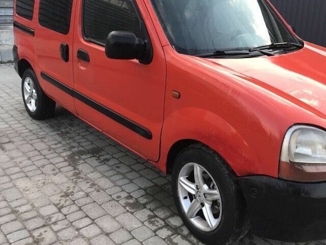 Червоний Рено Кєнгу, об'ємом двигуна 1.9 л та пробігом 244 тис. км за 3100 $, фото 1 на Automoto.ua