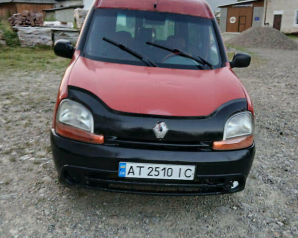 Красный Рено Кенгу, объемом двигателя 1.2 л и пробегом 300 тыс. км за 2200 $, фото 1 на Automoto.ua