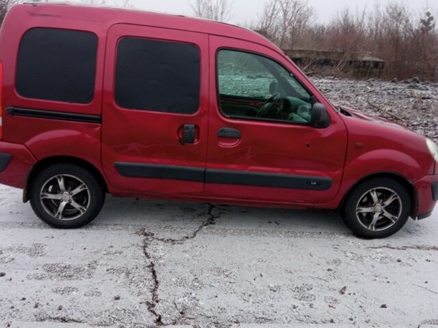 Червоний Рено Кєнгу, об'ємом двигуна 1.4 л та пробігом 193 тис. км за 1700 $, фото 1 на Automoto.ua