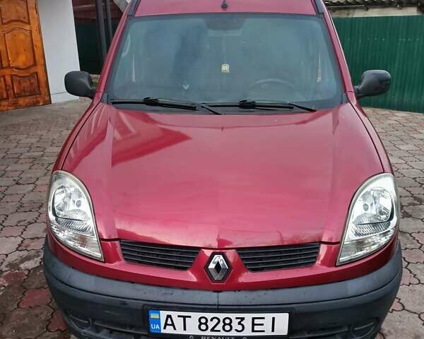 Красный Рено Кенгу, объемом двигателя 1.15 л и пробегом 221 тыс. км за 4500 $, фото 1 на Automoto.ua
