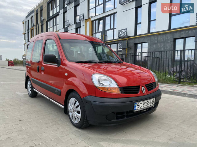 Красный Рено Кенгу, объемом двигателя 1.5 л и пробегом 350 тыс. км за 4500 $, фото 1 на Automoto.ua