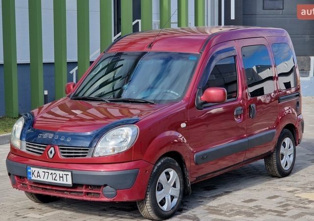 Красный Рено Кенгу, объемом двигателя 1.4 л и пробегом 230 тыс. км за 3950 $, фото 1 на Automoto.ua