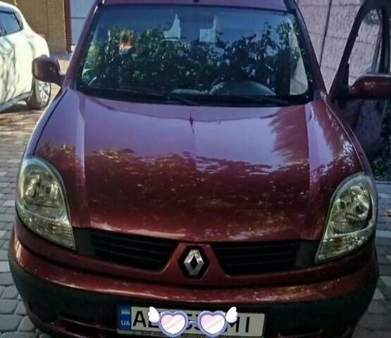 Красный Рено Кенгу, объемом двигателя 1.39 л и пробегом 219 тыс. км за 5300 $, фото 1 на Automoto.ua