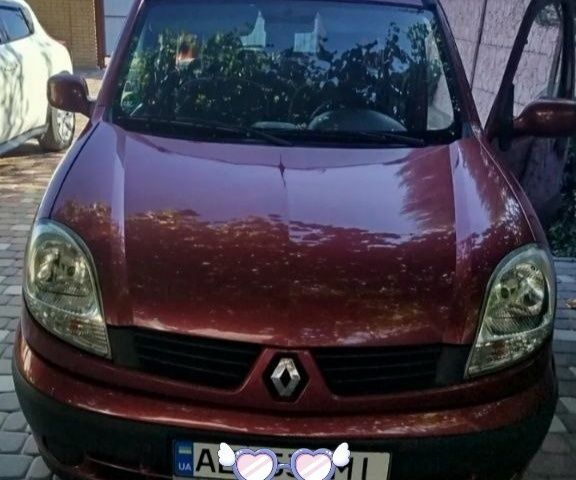 Красный Рено Кенгу, объемом двигателя 1.4 л и пробегом 219 тыс. км за 5300 $, фото 1 на Automoto.ua