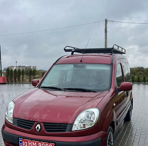 Красный Рено Кенгу, объемом двигателя 1.6 л и пробегом 120 тыс. км за 5900 $, фото 1 на Automoto.ua