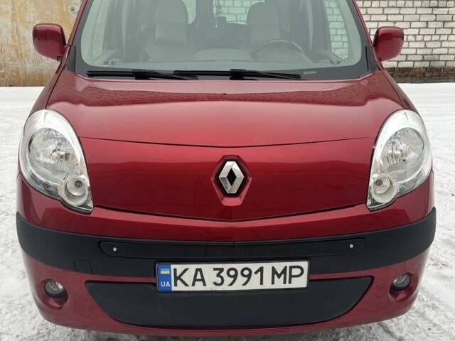 Красный Рено Кенгу, объемом двигателя 1.5 л и пробегом 364 тыс. км за 7200 $, фото 1 на Automoto.ua