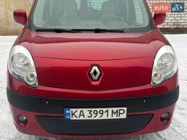 Красный Рено Кенгу, объемом двигателя 1.5 л и пробегом 365 тыс. км за 7100 $, фото 1 на Automoto.ua