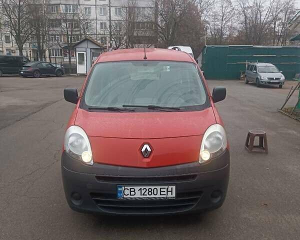 Красный Рено Кенгу, объемом двигателя 1.6 л и пробегом 239 тыс. км за 7000 $, фото 1 на Automoto.ua