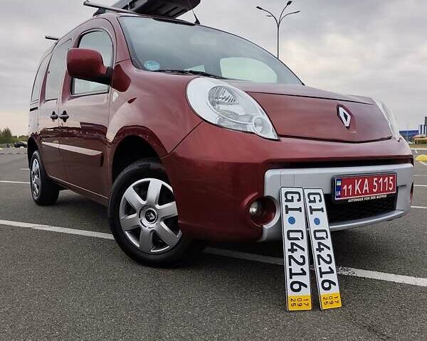 Красный Рено Кенгу, объемом двигателя 1.5 л и пробегом 195 тыс. км за 7300 $, фото 1 на Automoto.ua