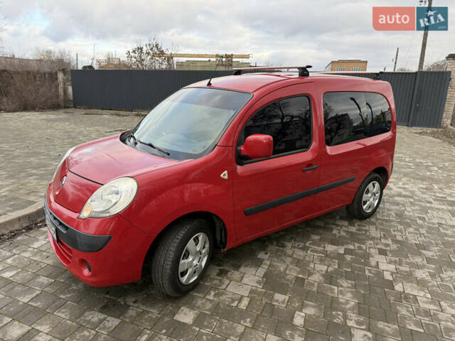 Красный Рено Кенгу, объемом двигателя 1.46 л и пробегом 266 тыс. км за 7200 $, фото 1 на Automoto.ua