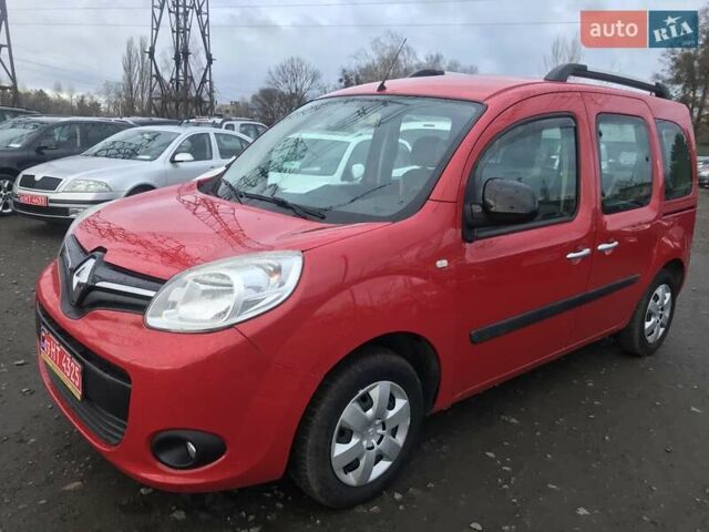 Красный Рено Кенгу, объемом двигателя 1.6 л и пробегом 251 тыс. км за 7750 $, фото 1 на Automoto.ua