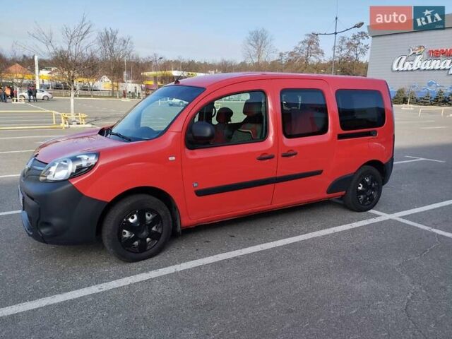 Красный Рено Кенгу, объемом двигателя 0 л и пробегом 88 тыс. км за 9900 $, фото 1 на Automoto.ua