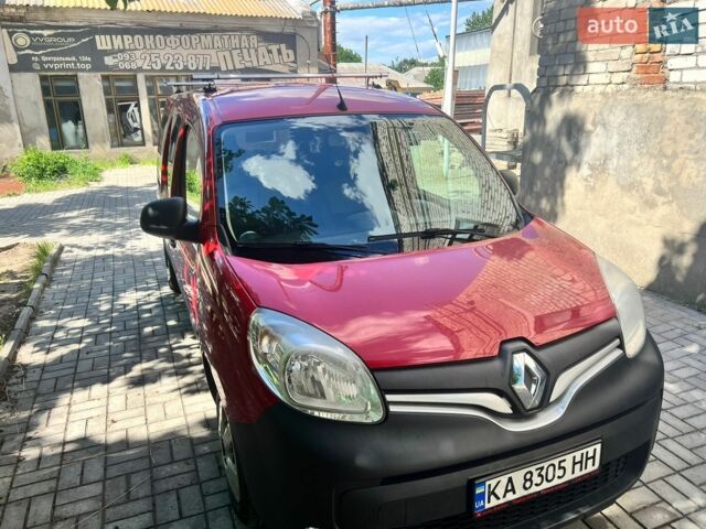 Красный Рено Кенгу, объемом двигателя 1.5 л и пробегом 260 тыс. км за 9300 $, фото 1 на Automoto.ua