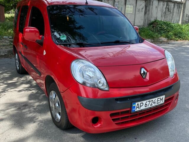Красный Рено Кенгу, объемом двигателя 1.5 л и пробегом 263 тыс. км за 6555 $, фото 1 на Automoto.ua