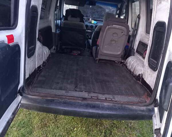 Рено Кенгу, объемом двигателя 1.9 л и пробегом 280 тыс. км за 2200 $, фото 1 на Automoto.ua