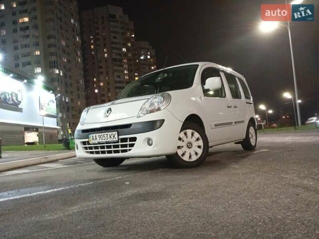Рено Кенгу, объемом двигателя 1.6 л и пробегом 161 тыс. км за 8199 $, фото 1 на Automoto.ua