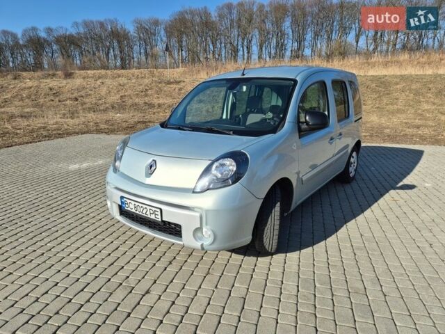 Рено Кенгу, объемом двигателя 1.6 л и пробегом 284 тыс. км за 8300 $, фото 1 на Automoto.ua