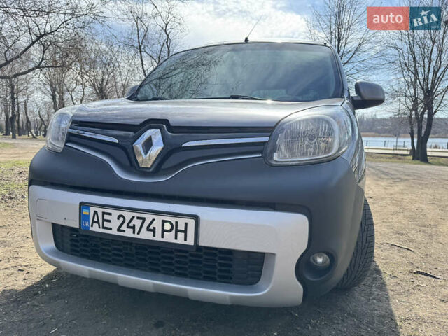 Рено Кенгу, объемом двигателя 1.5 л и пробегом 144 тыс. км за 11500 $, фото 1 на Automoto.ua