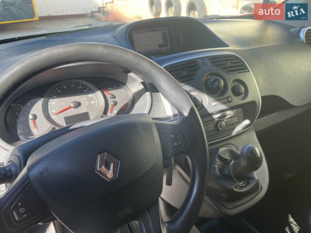 Рено Кенгу, объемом двигателя 1.5 л и пробегом 220 тыс. км за 10000 $, фото 1 на Automoto.ua
