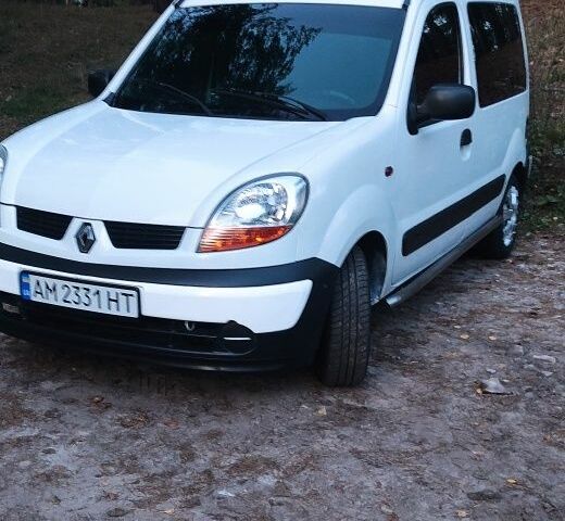 Белый Рено Кенгу пасс., объемом двигателя 1.5 л и пробегом 288 тыс. км за 3500 $, фото 1 на Automoto.ua