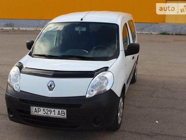 Рено Кенгу пасс. 2008 в Бердянске на Automoto.ua Белый Рено Кенгу пасс., объемом двигателя 1.5 л и пробегом 240 тыс. км за 6800 $, фото 1 на Automoto.ua