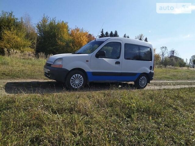 Белый Рено Кенгу пасс., объемом двигателя 1.5 л и пробегом 300 тыс. км за 3000 $, фото 1 на Automoto.ua