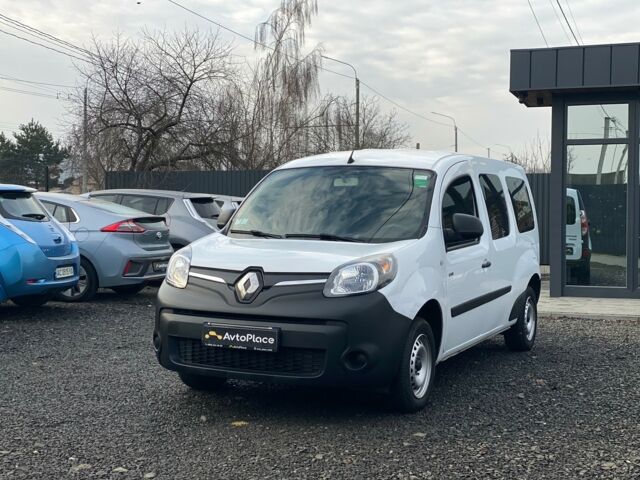 Белый Рено Кенгу пасс., объемом двигателя 0 л и пробегом 8 тыс. км за 15500 $, фото 1 на Automoto.ua