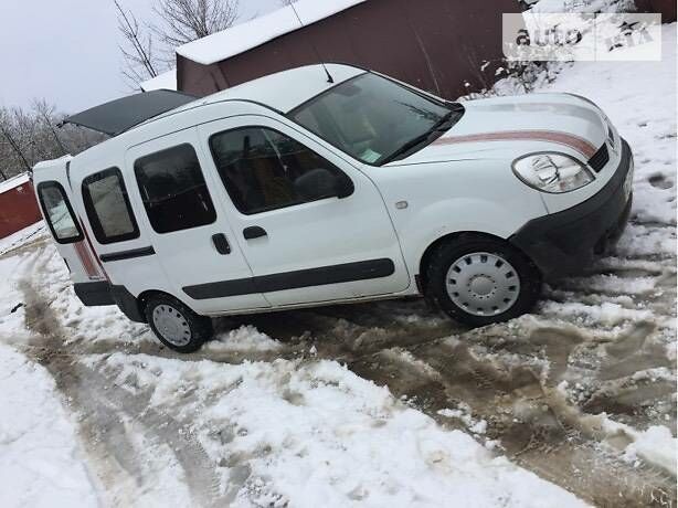 Белый Рено Кенгу пасс., объемом двигателя 1.5 л и пробегом 196 тыс. км за 5400 $, фото 1 на Automoto.ua