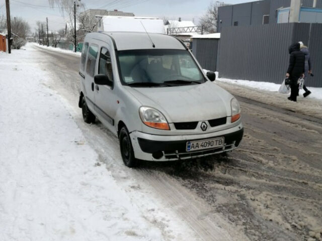 Сірий Рено Кенгу пас., об'ємом двигуна 1.5 л та пробігом 335 тис. км за 4200 $, фото 1 на Automoto.ua