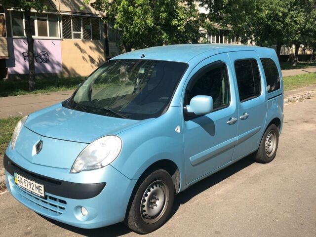 Синий Рено Кенгу пасс., объемом двигателя 1.6 л и пробегом 240 тыс. км за 7500 $, фото 1 на Automoto.ua