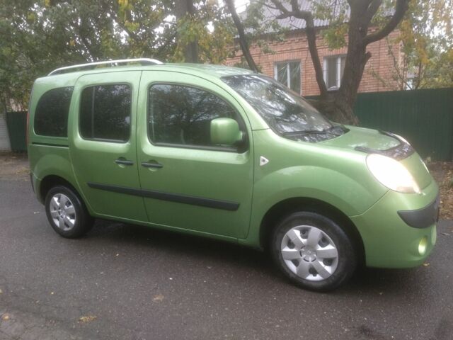 Зеленый Рено Кенгу пасс., объемом двигателя 1.5 л и пробегом 257 тыс. км за 7300 $, фото 1 на Automoto.ua