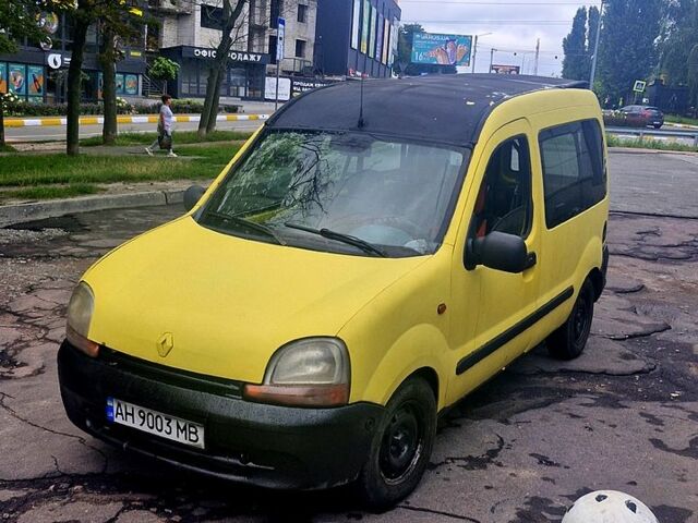 Желтый Рено Кенгу, объемом двигателя 1.4 л и пробегом 235 тыс. км за 1050 $, фото 1 на Automoto.ua