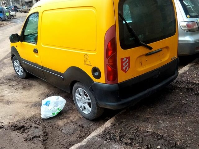 Желтый Рено Кенгу, объемом двигателя 1.9 л и пробегом 220 тыс. км за 2830 $, фото 1 на Automoto.ua